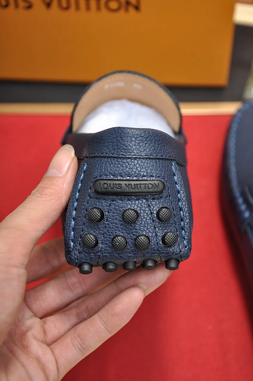 Men's men's shoes 💰420💶 [LV Doudou shoes] (water-dyed cowhide lining) new model is on the market, available on the official website. The new Doudou shoes are processed into single-color materials, and the uppers are made of imported horsehide leather. The body of the shoe is fully hemmed with mark thread, and is lined with imported original cowhide leather. The elegant shoe shape is super suitable for all-matching, and the size is 38-44.